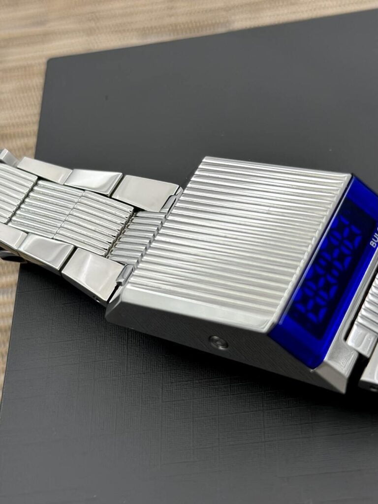 Bulova Computron LED 96C139, de cuarzo - Relojes Club
