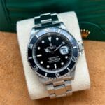 Rolex Submariner Date 40 mm 16610, automático.
