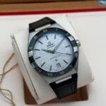 Omega Constellation Manhattan Co-Axial Master Chronometer "Linen Dial" FULL SET 2023, automático.