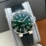 Oris Aquis Date 43.5 mm Green Dial FULL SET, automático.