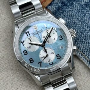 Victorinox Chrono Classic Mother of Pearl Dial 41 mm 241258, de cuarzo.