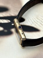 Cartier Tank Must Black Roman Dial Manual Vermeil 0.925 24 x 31 mm, a cuerda. - Imagen 4