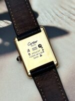 Cartier Tank Must Black Roman Dial Manual Vermeil 0.925 24 x 31 mm, a cuerda. - Imagen 6