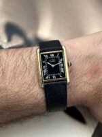 Cartier Tank Must Black Roman Dial Manual Vermeil 0.925 24 x 31 mm, a cuerda. - Imagen 2