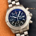 Breitling Avenger Chrono Black Dial "Blood Diamond" 44 mm E13360, automático.