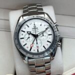 Omega Speedmaster Broad Arrow Co-Axial GMT White Dial 44 mm FULL SET, automático.