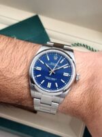 Rolex Oyster Perpetual Med Blue Dial 41 mm 2026 134300 FULL SET, automático. - Imagen 2