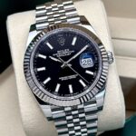 Rolex Datejust 41 Black Dial Jubilee 126334 FULL SET 2026, automático.