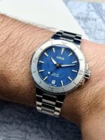 Oris Aquis Date 300M Aegean Blue MOP 36.5 mm, automático. - Imagen 2