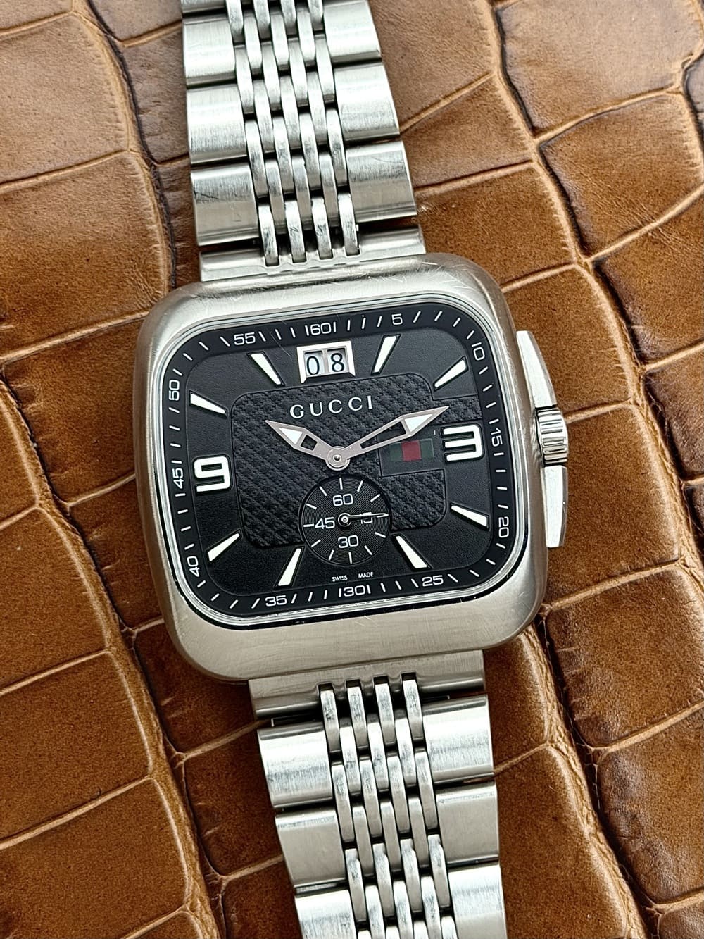 IMG_0479 Gucci Coupé Grande Date Black Dial 40 mm YA131305, de cuarzo. - Imagen 1