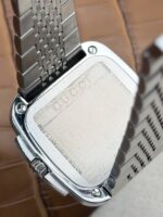 Gucci Coupé Grande Date Black Dial 40 mm YA131305, de cuarzo. - Imagen 6