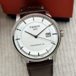 Tissot Luxury Powermatic 80 Silver Dial 41 mm, automático.