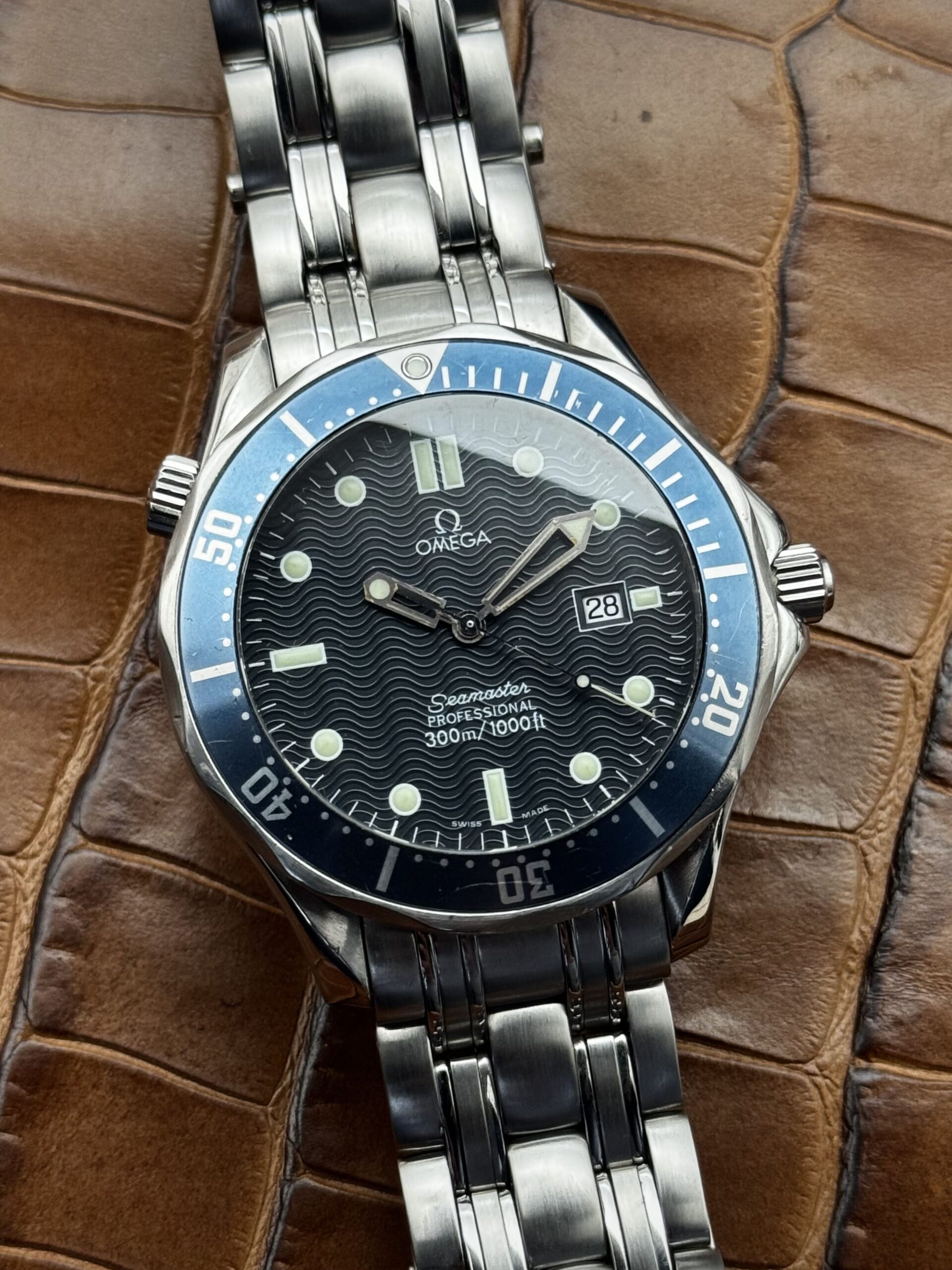 tempImageNXF49f Omega Seamaster Diver 300M "James Bond GoldenEye" 41 mm 2541.80.00, de cuarzo. - Imagen 1
