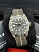 Tudor Black Bay 58 925 Silver 39 mm FULL SET 2023, automático.