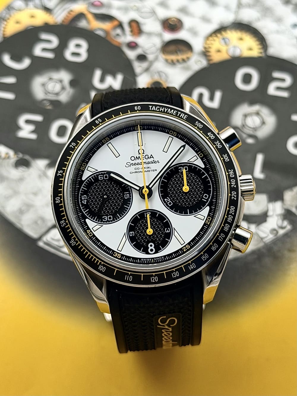 IMG_7158 Omega Speedmaster Racing Co-Axial Chronograph "Panda" 40 mm 326.32.40.50.04.001, automático. - Imagen 1