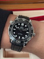 Omega Seamaster Diver 300M Co-Axial Master Chronometer No-Date 42 mm FULL SET 2024, automático. - Imagen 2