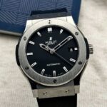 Hublot Classic Fusion Black Dial 45 mm 511.NX.1171.RX, automático.