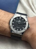 Hublot Classic Fusion Black Dial 45 mm 511.NX.1171.RX, automático. - Imagen 2