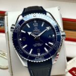 Omega Seamaster Planet Ocean 600M Master Chronometer Blue Dial 43.5 mm FULL SET, automático.