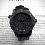 Omega Seamaster Diver 300M Co-Axial Master Chronometer Ceramic "Black Black" 43.5 mm, automático.