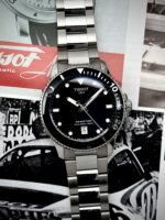 Tissot Seastar 1000 Quartz Black Dial 40 mm 2025 FULL SET, de cuarzo.
