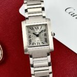Cartier Tank Française Silver Dial Small Model 2023 FULL SET, de cuarzo.