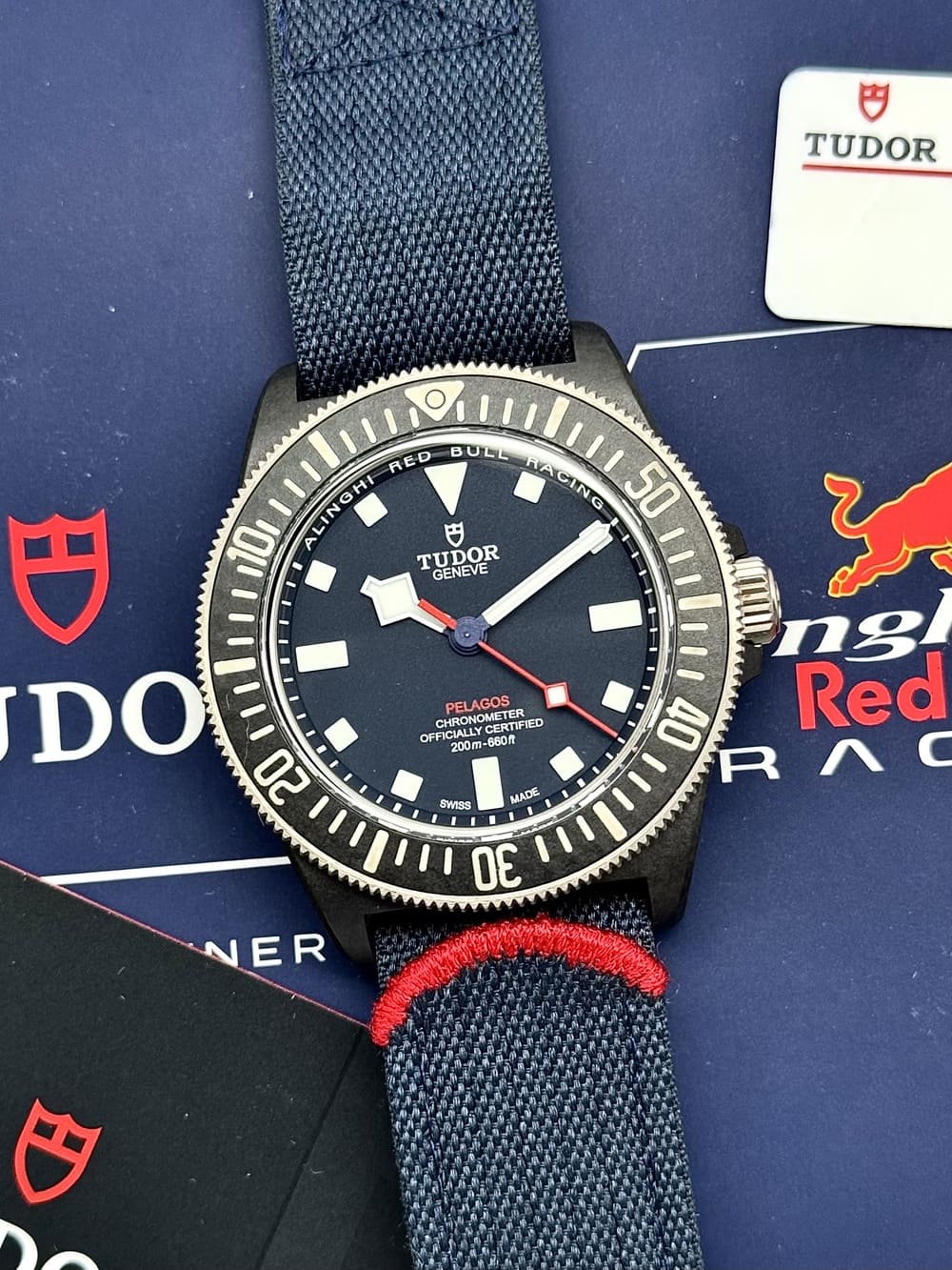 IMG_7997 Tudor Pelagos FXD Alinghi Red Bull Racing Carbon 42 mm 2024 FULL SET, automático. - Imagen 1